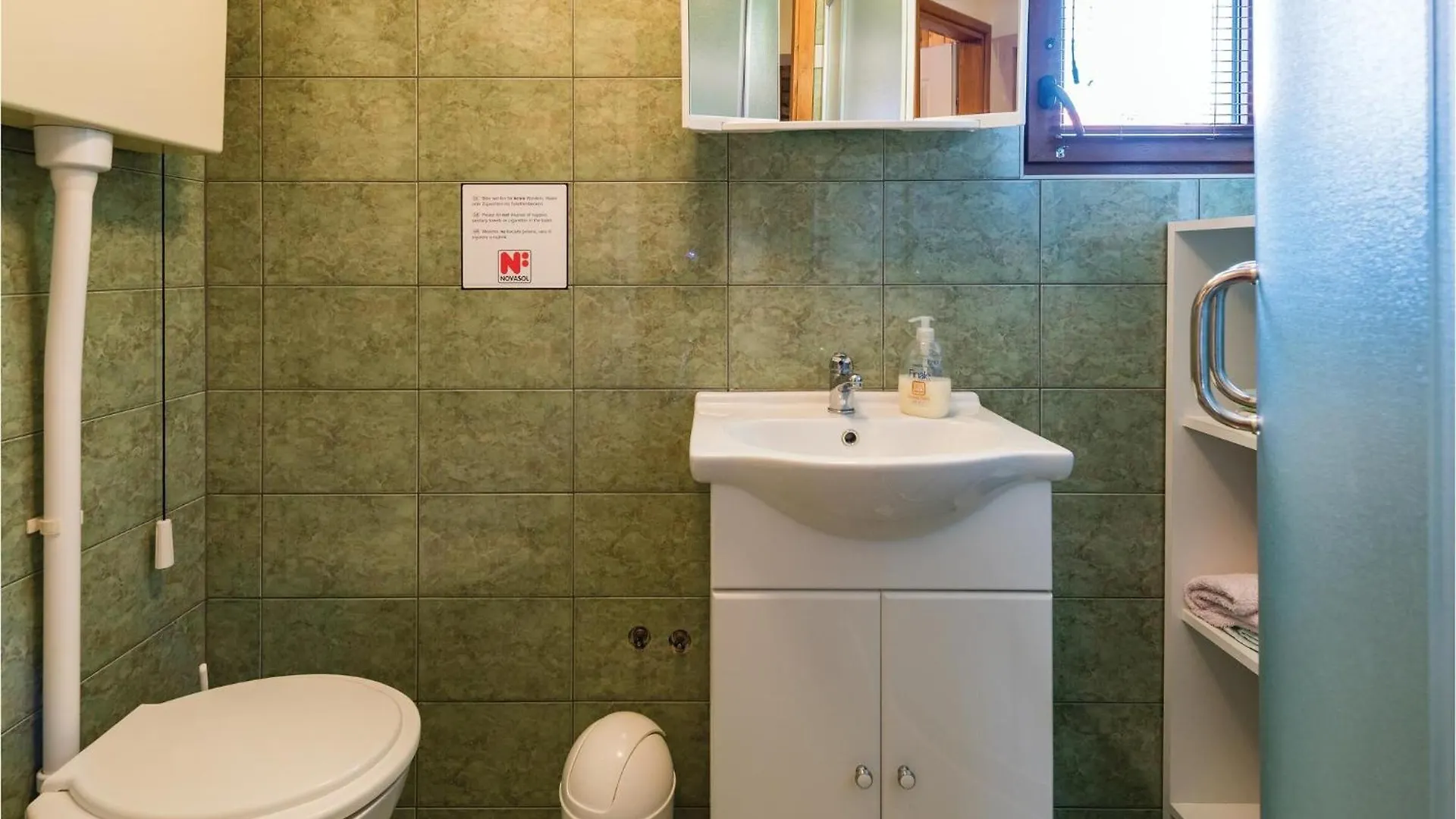 Nice home in Pazin with 3 Bedrooms, Jacuzzi&Outdoor swimming pool Heki