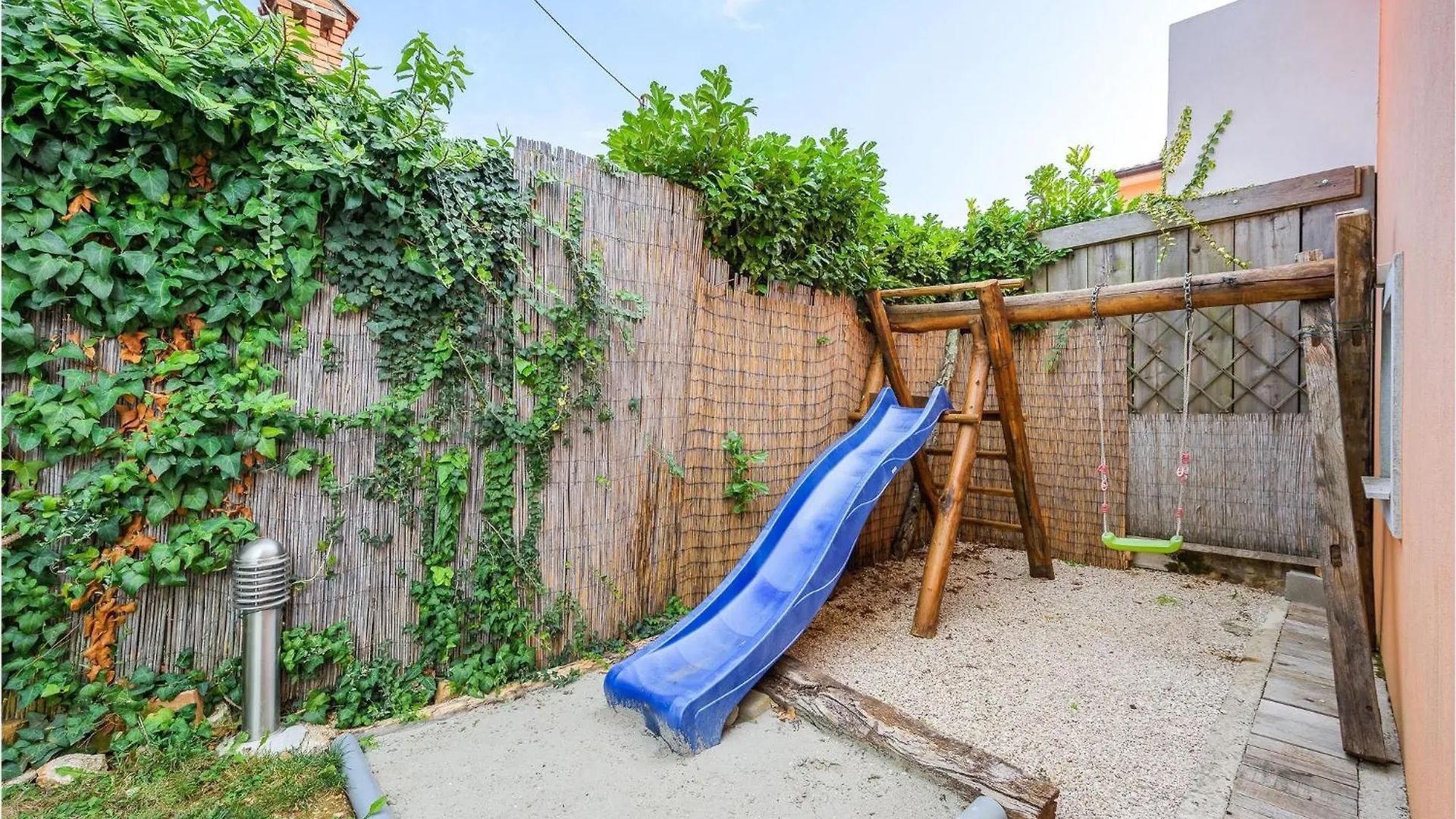 Nice home in Pazin with 3 Bedrooms, Jacuzzi&Outdoor swimming pool Heki Vakantiehuis